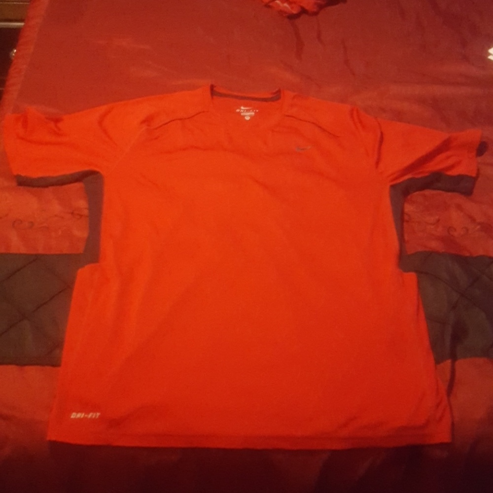 Dri fit nike shirt